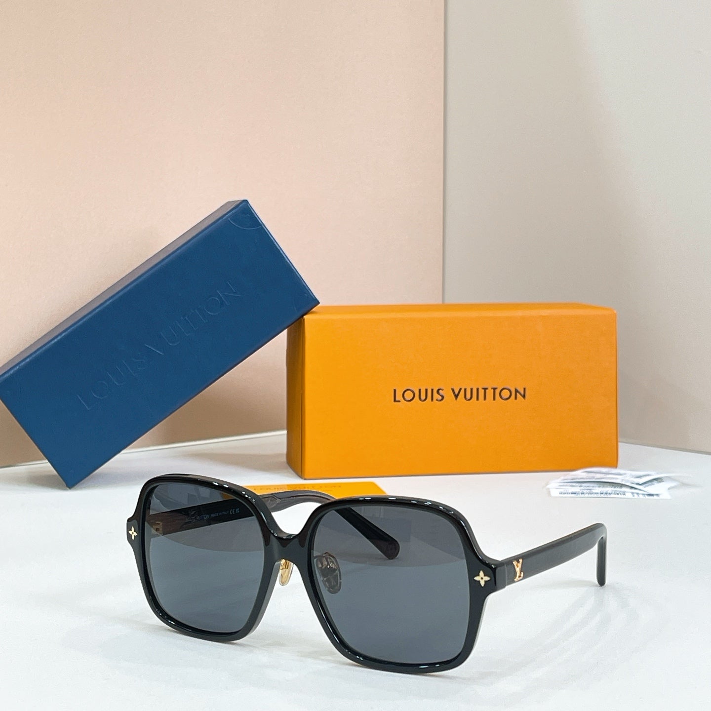 Louis Vuitton Sunglasses-Z3044E