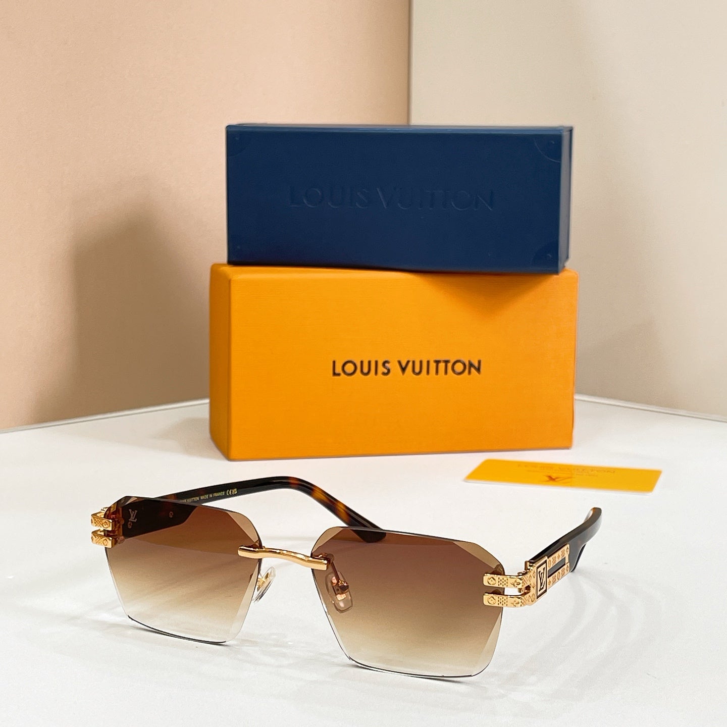 Louis Vuitton Sunglasses-Z21943E