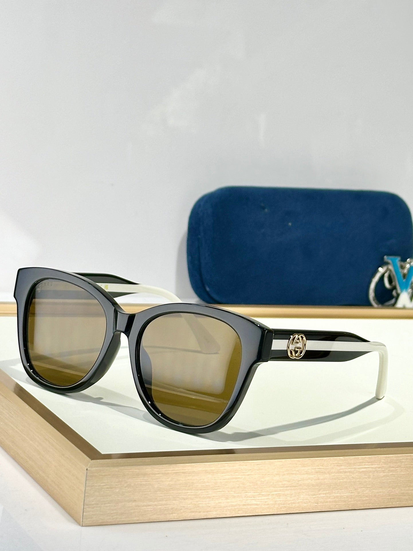 GUCCI Sunglasses-GG1866SK