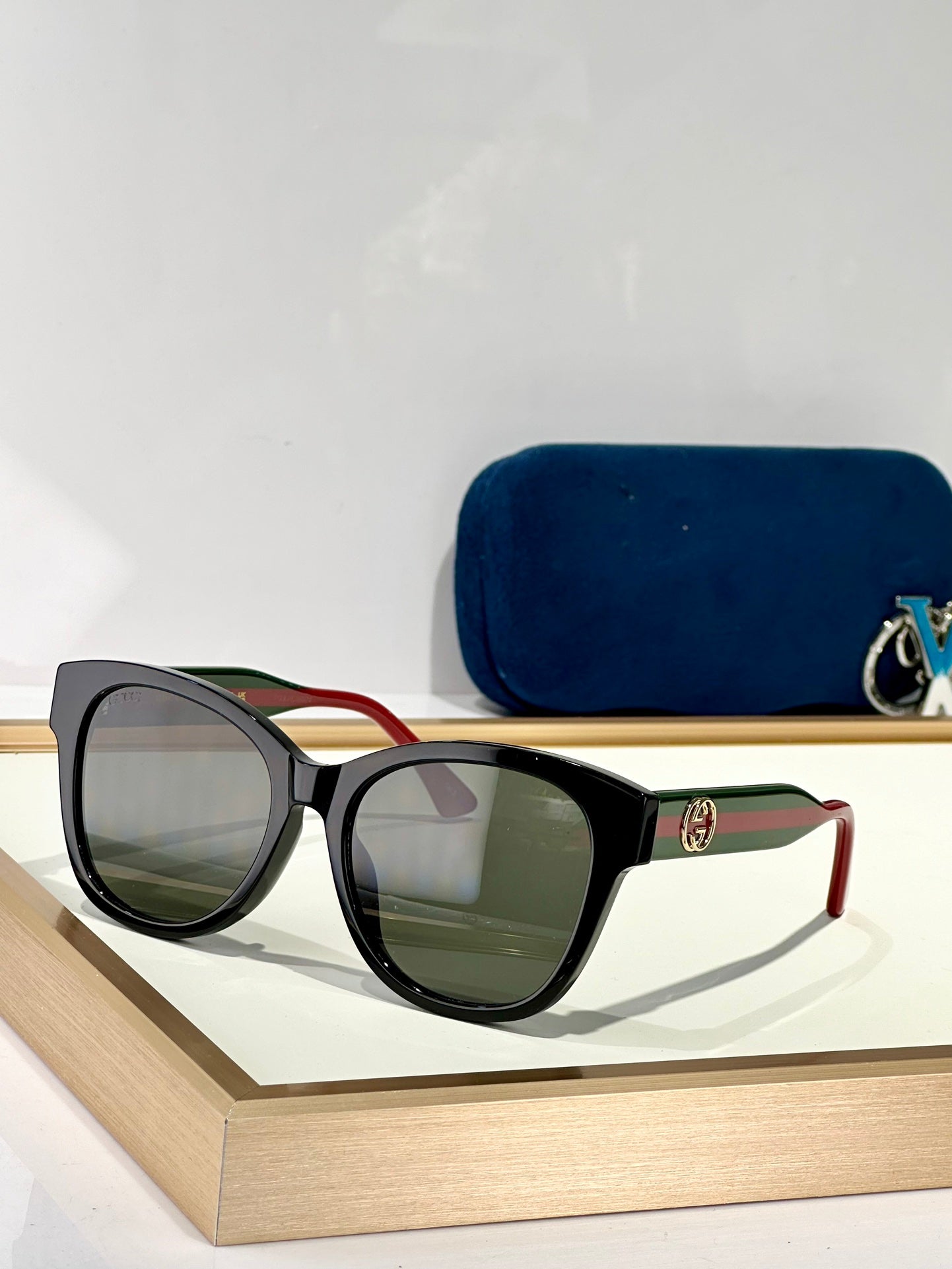 GUCCI Sunglasses-GG1866SK