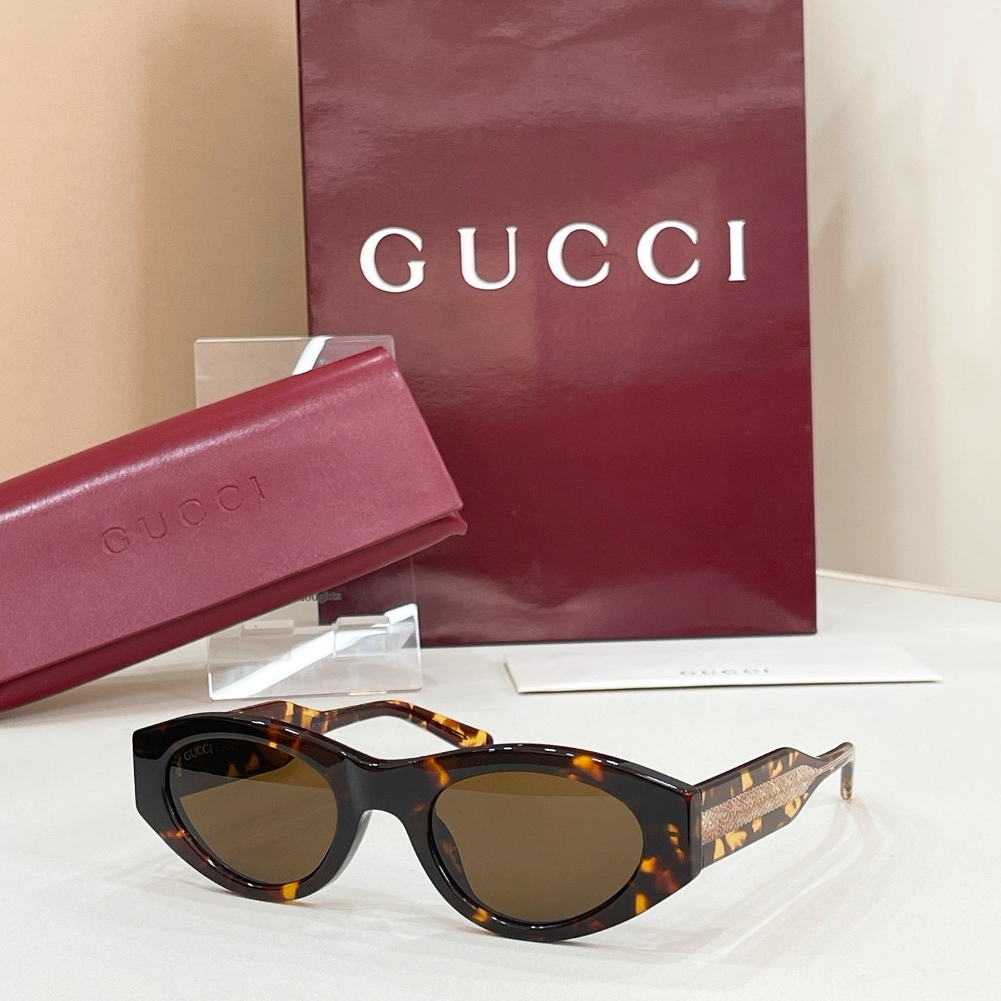 GUCCI Sunglasses-GG2065S