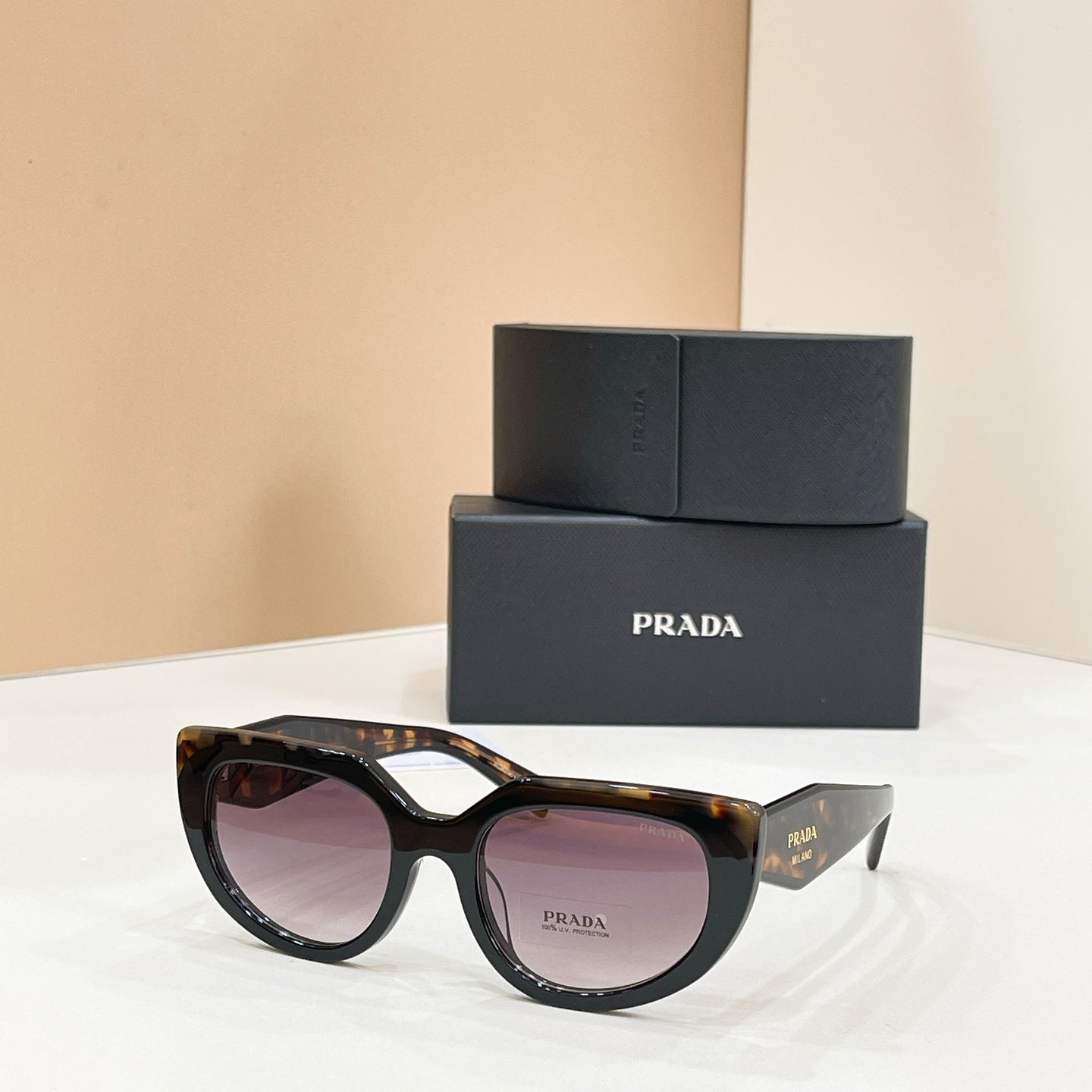 PRADA Sunglasses-PR D02SF
