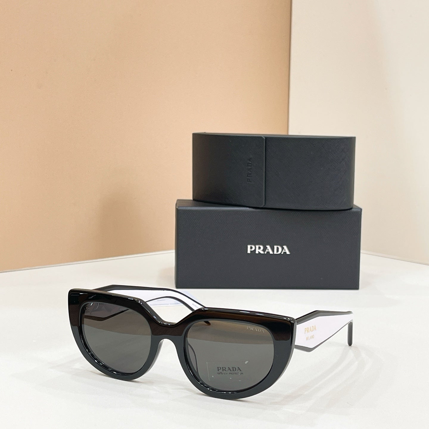 PRADA Sunglasses-PR D02SF