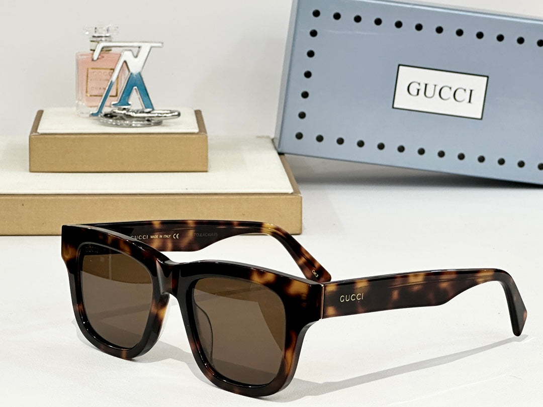 GUCCI Sunglasses-GG1135S