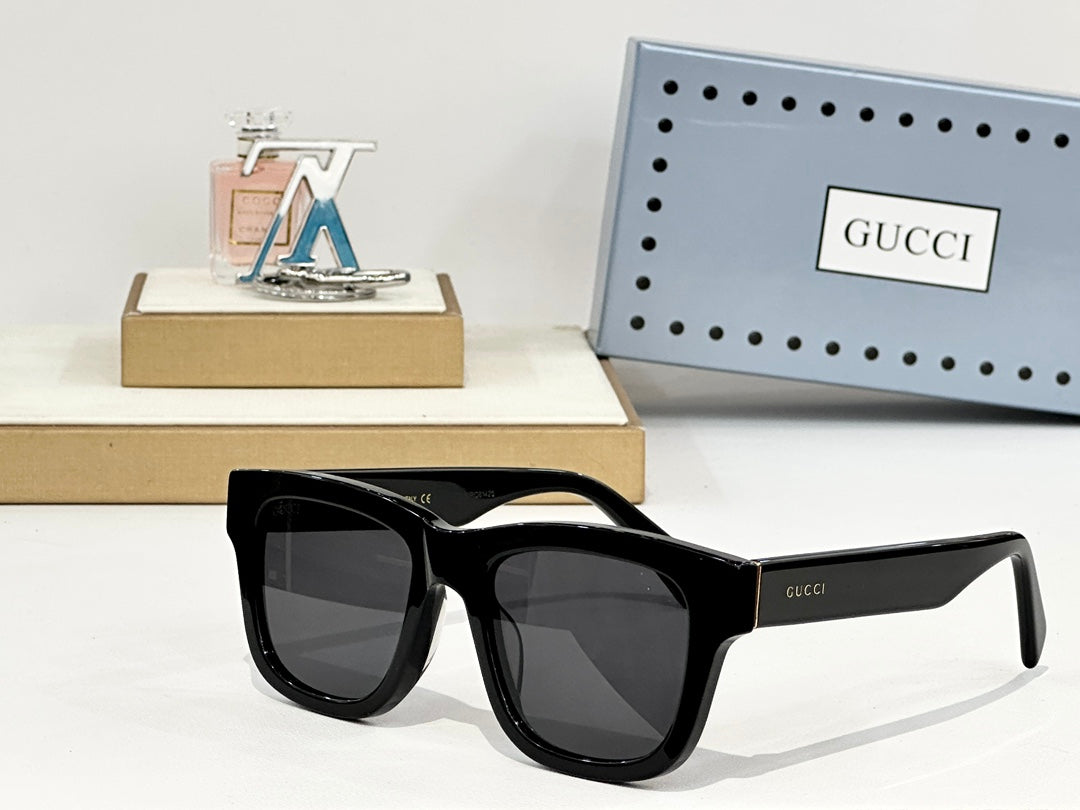 GUCCI Sunglasses-GG1135S