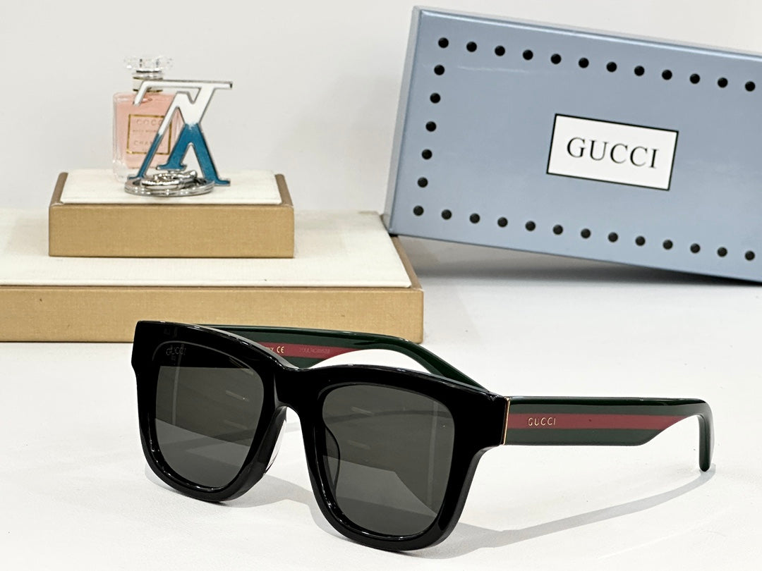 GUCCI Sunglasses-GG1135S