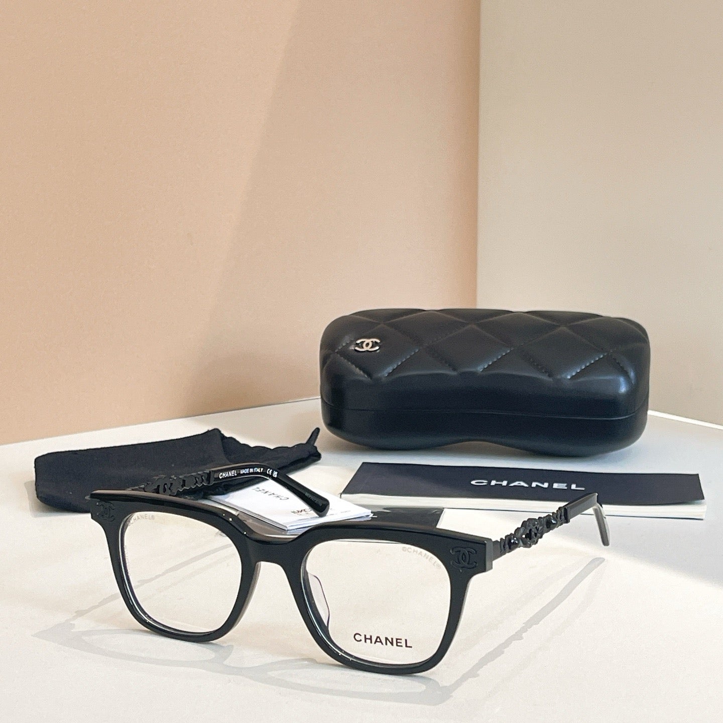 SAINT LAUREN Sunglasses-CH6040