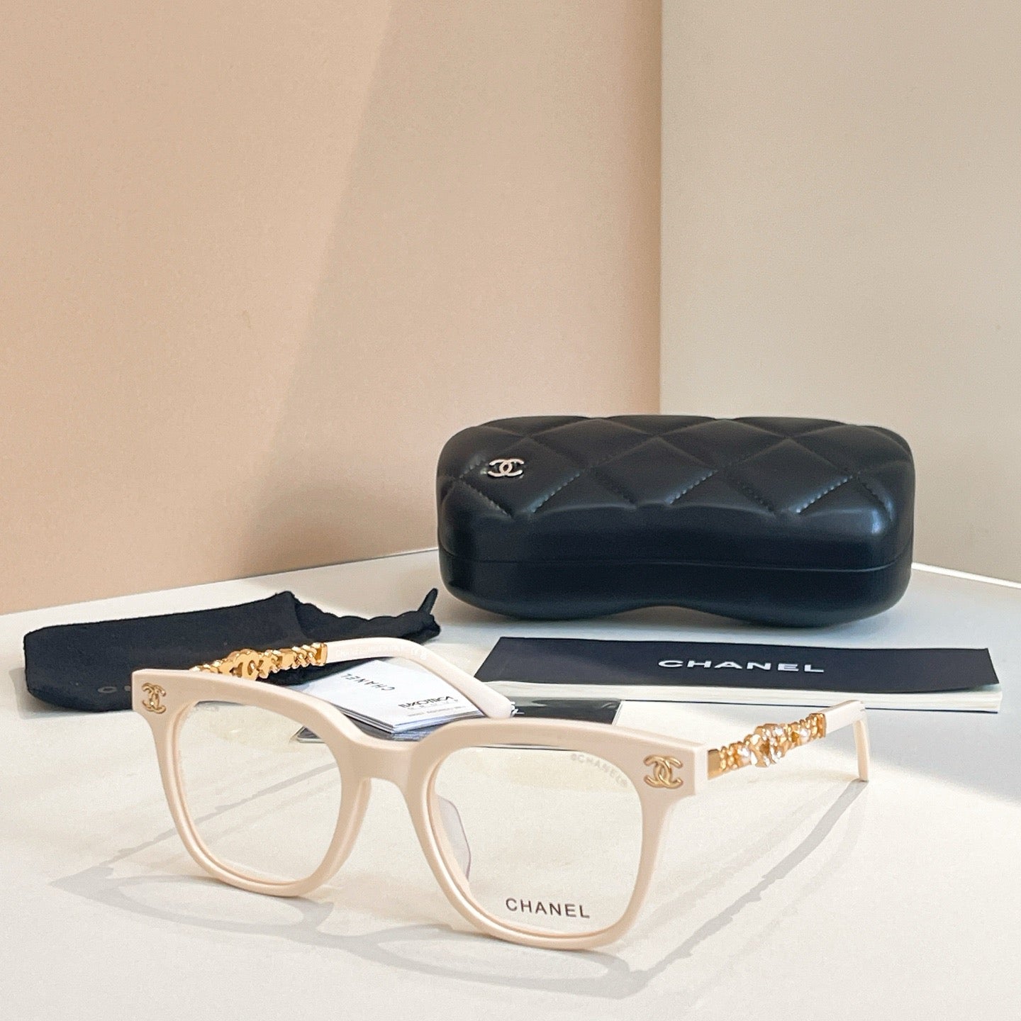 SAINT LAUREN Sunglasses-CH6040