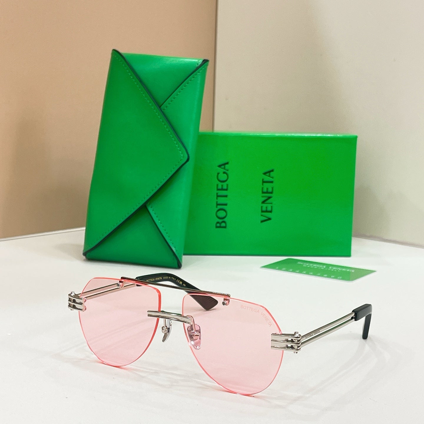 BOTTEGA VENETA Sunglasses-BV1342S