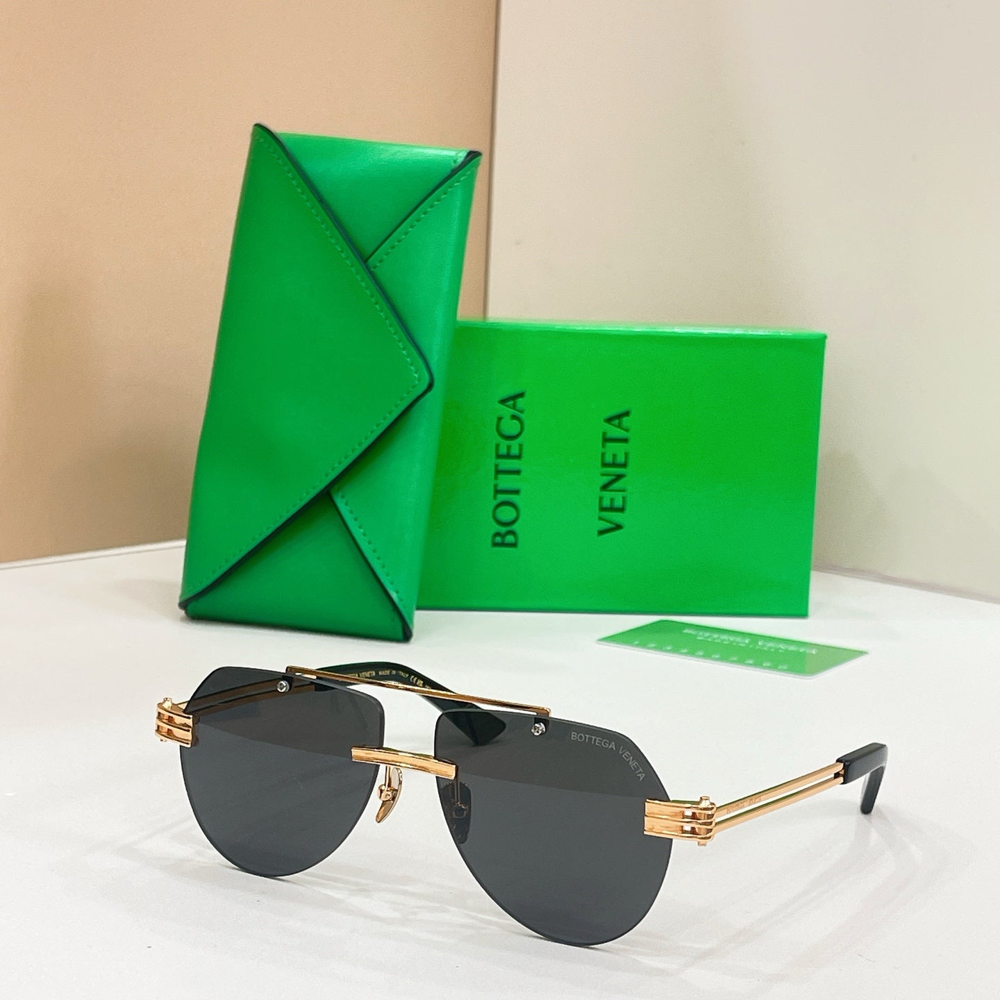 BOTTEGA VENETA Sunglasses-BV1342S