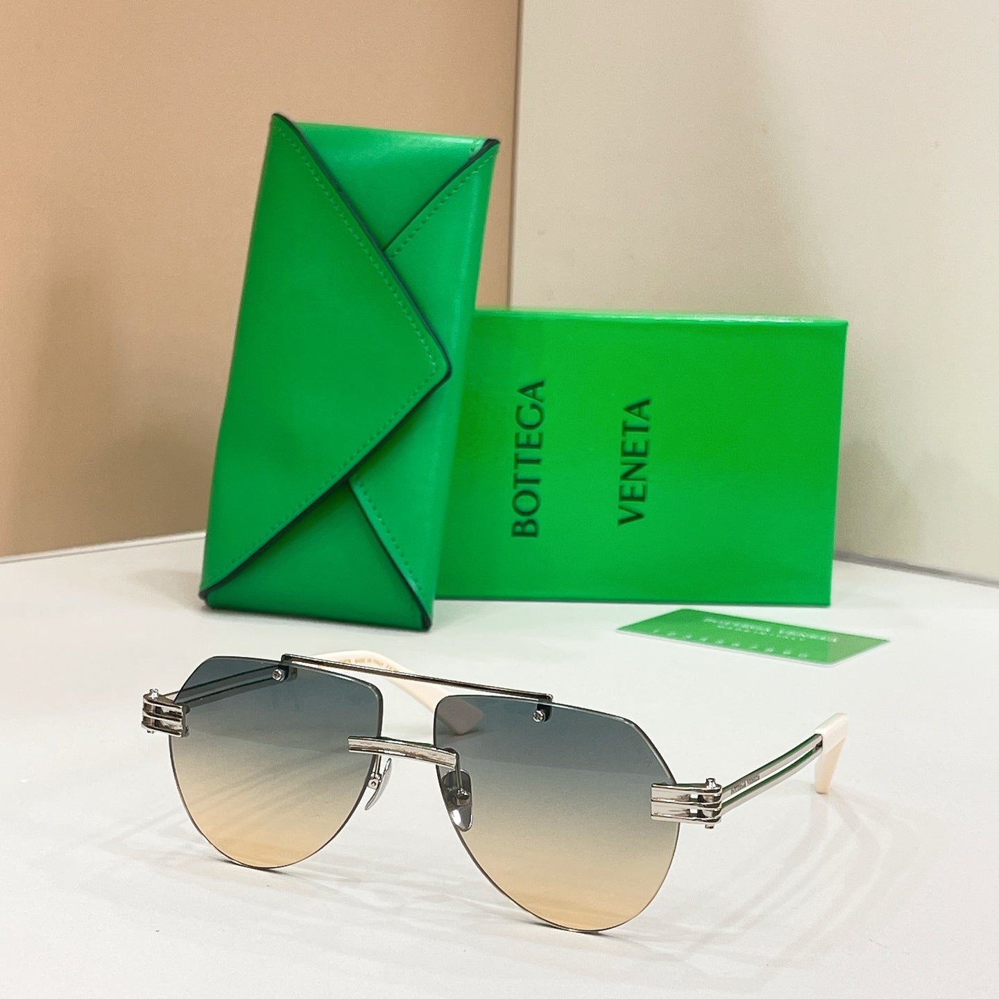 BOTTEGA VENETA Sunglasses-BV1342S