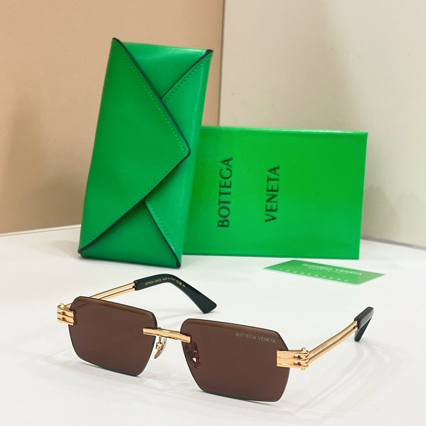 BOTTEGA VENETA Sunglasses-BV2347S