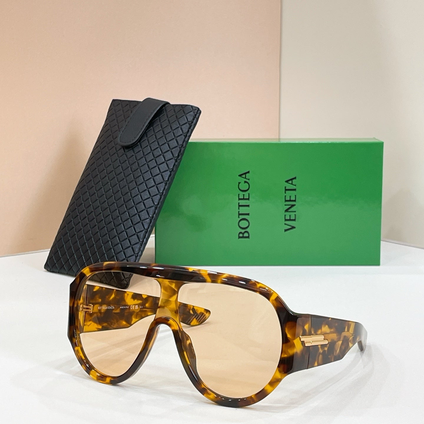 BOTTEGA VENETA Sunglasses-BV1345S