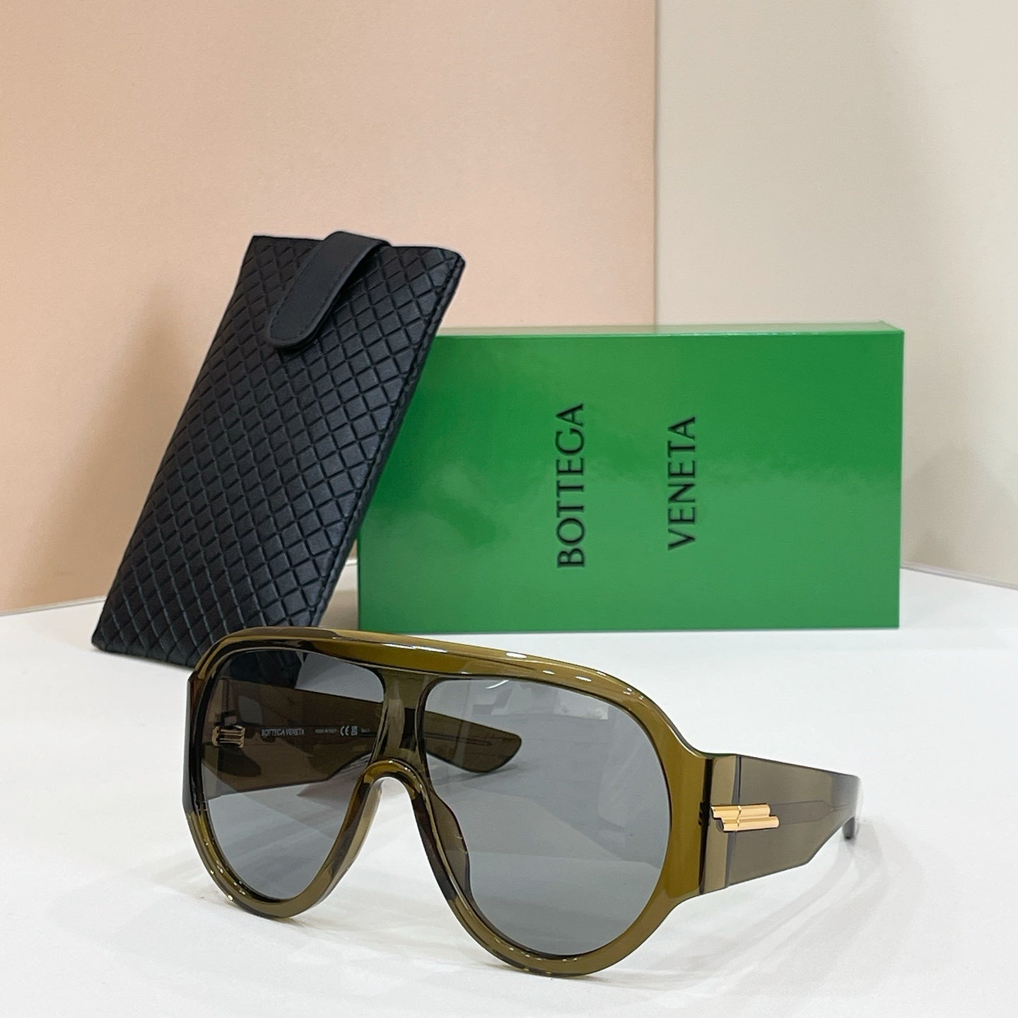 BOTTEGA VENETA Sunglasses-BV1345S