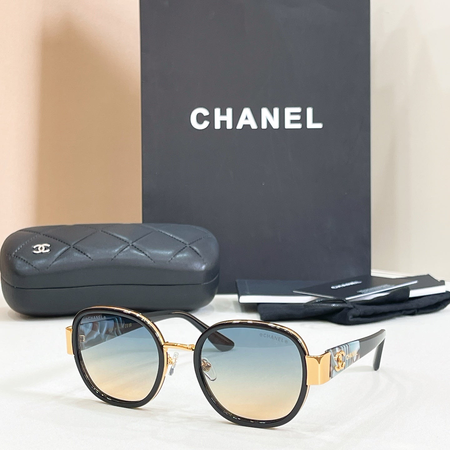 CHANEL Sunglasses-A72089