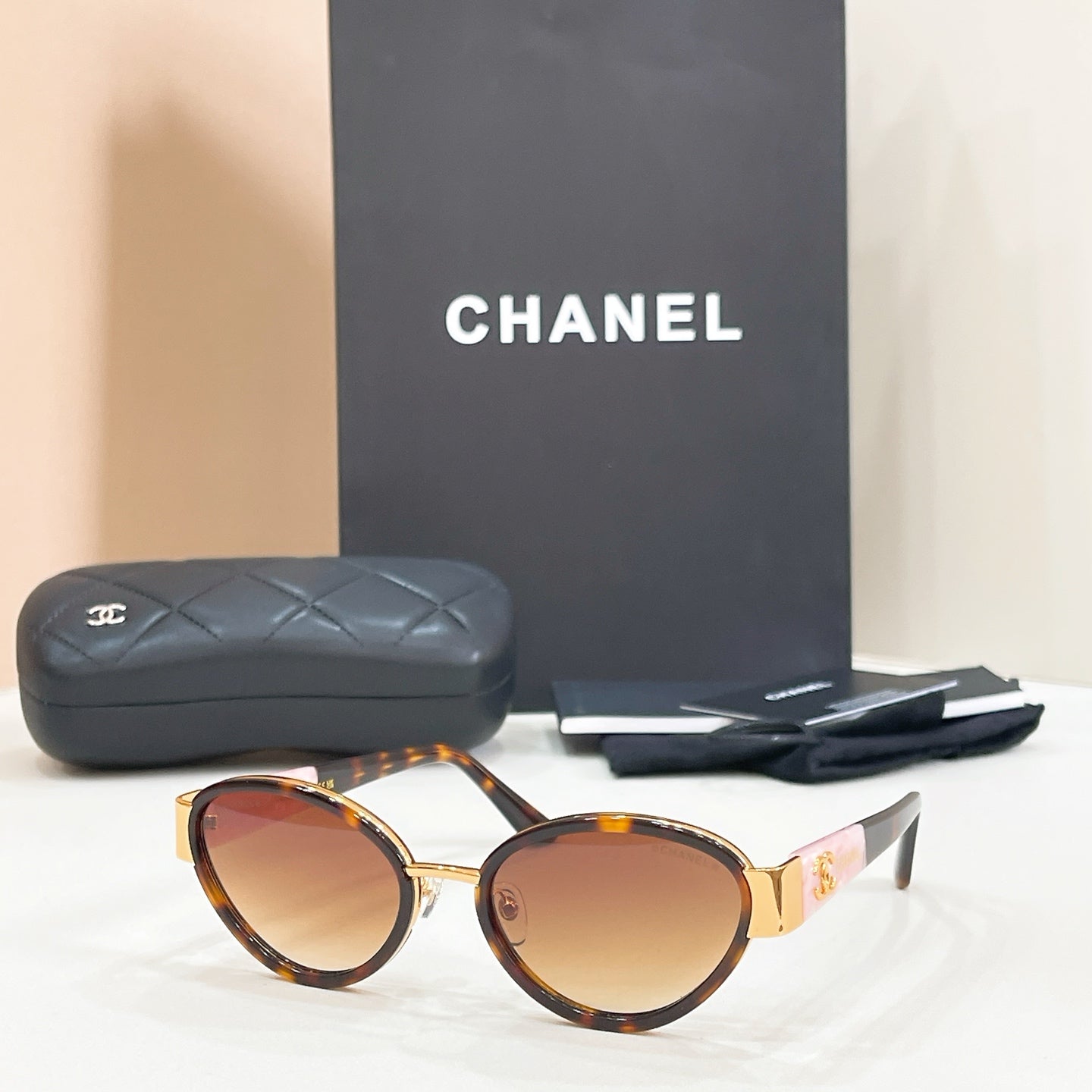 CHANEL Sunglasses-A72090