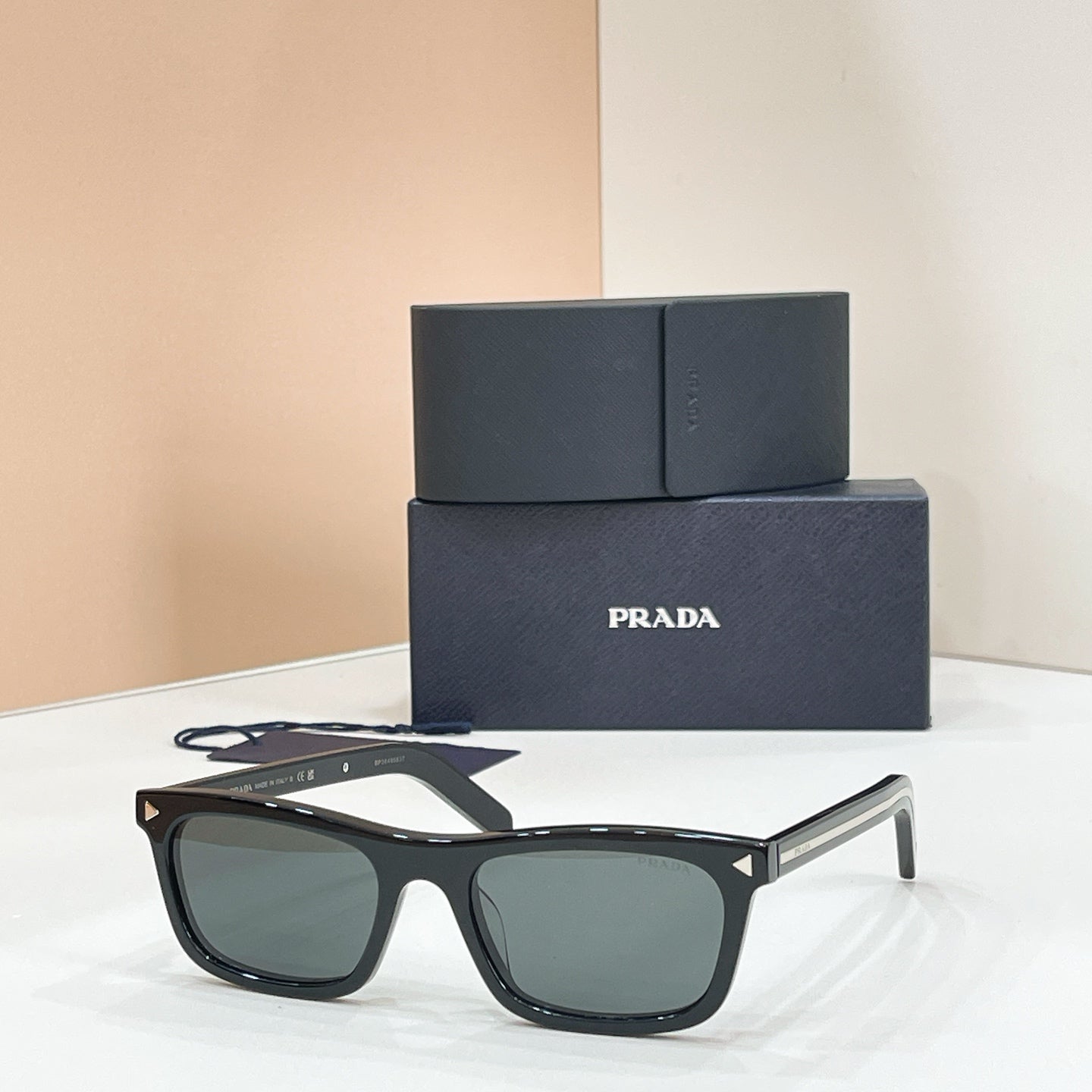 PRADA Sunglasses-SPR D05