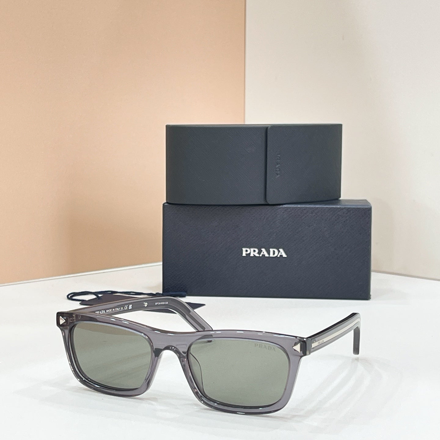 PRADA Sunglasses-SPR D05