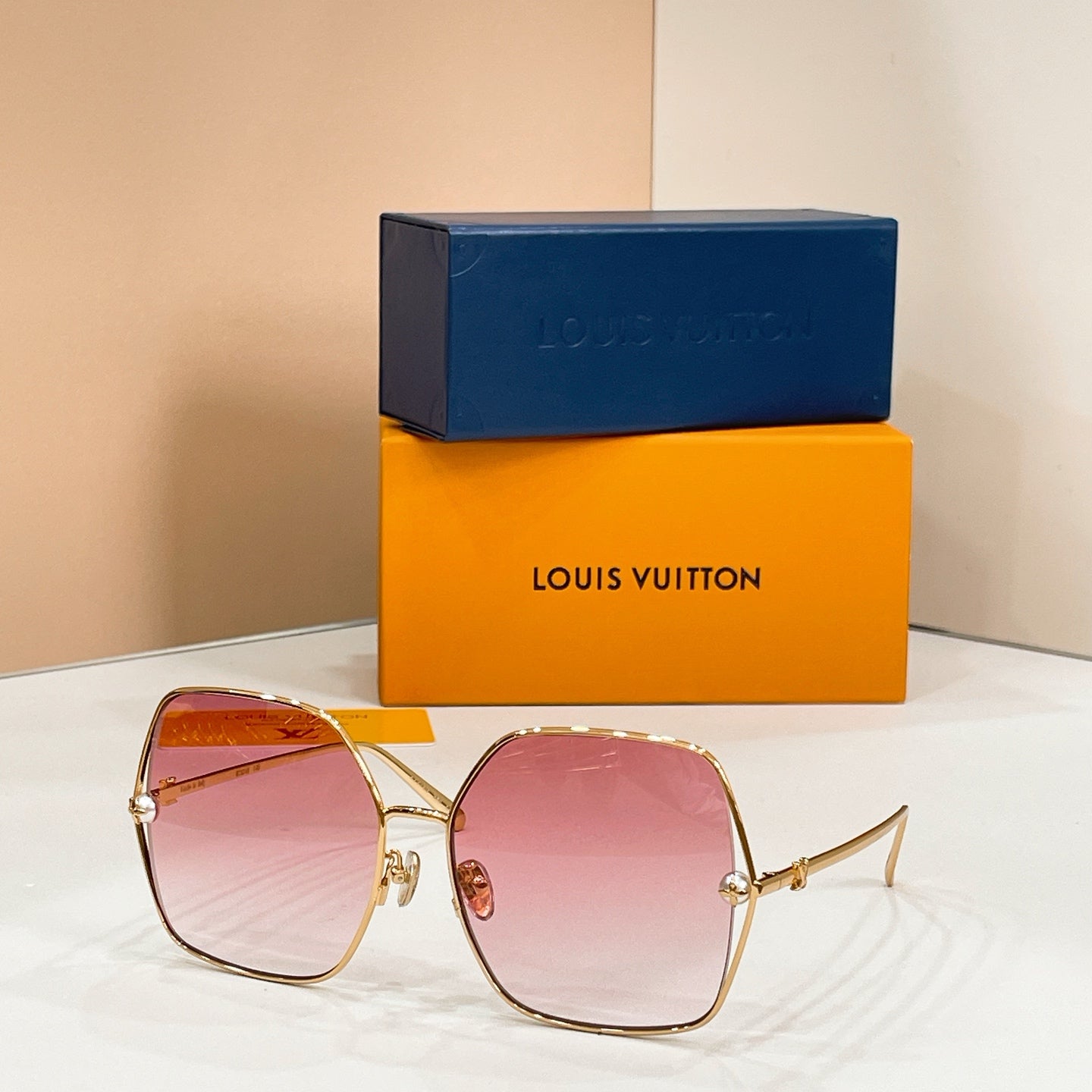 Louis Vuitton Sunglasses-Z2994U