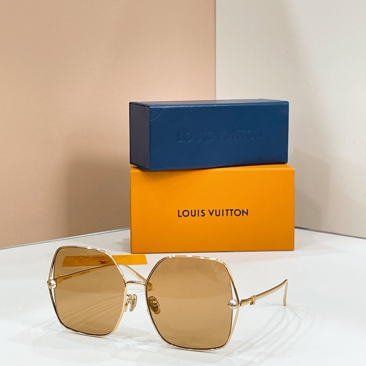 Louis Vuitton Sunglasses-Z2994U