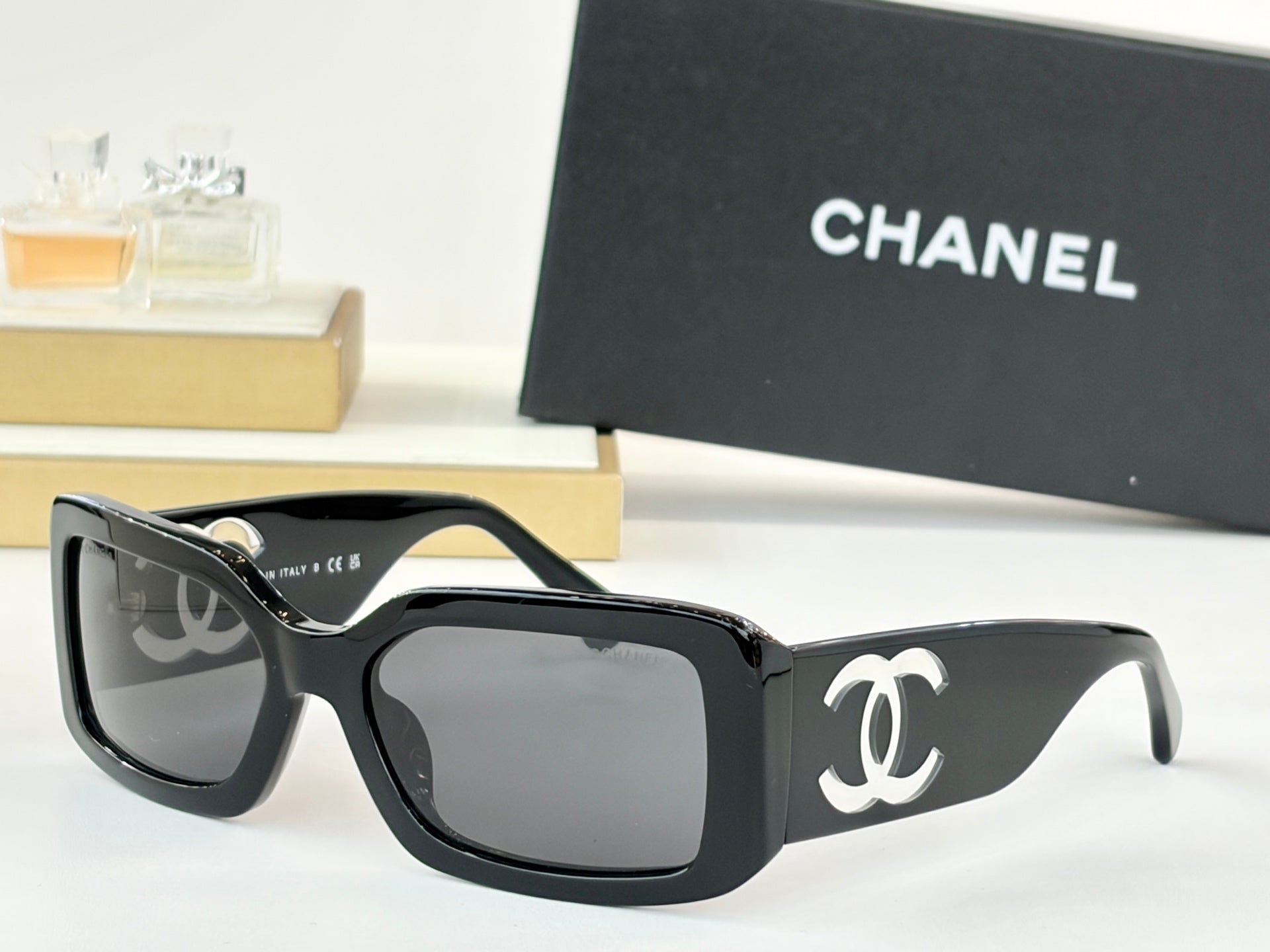 CHANEL Sunglasses-CH5526