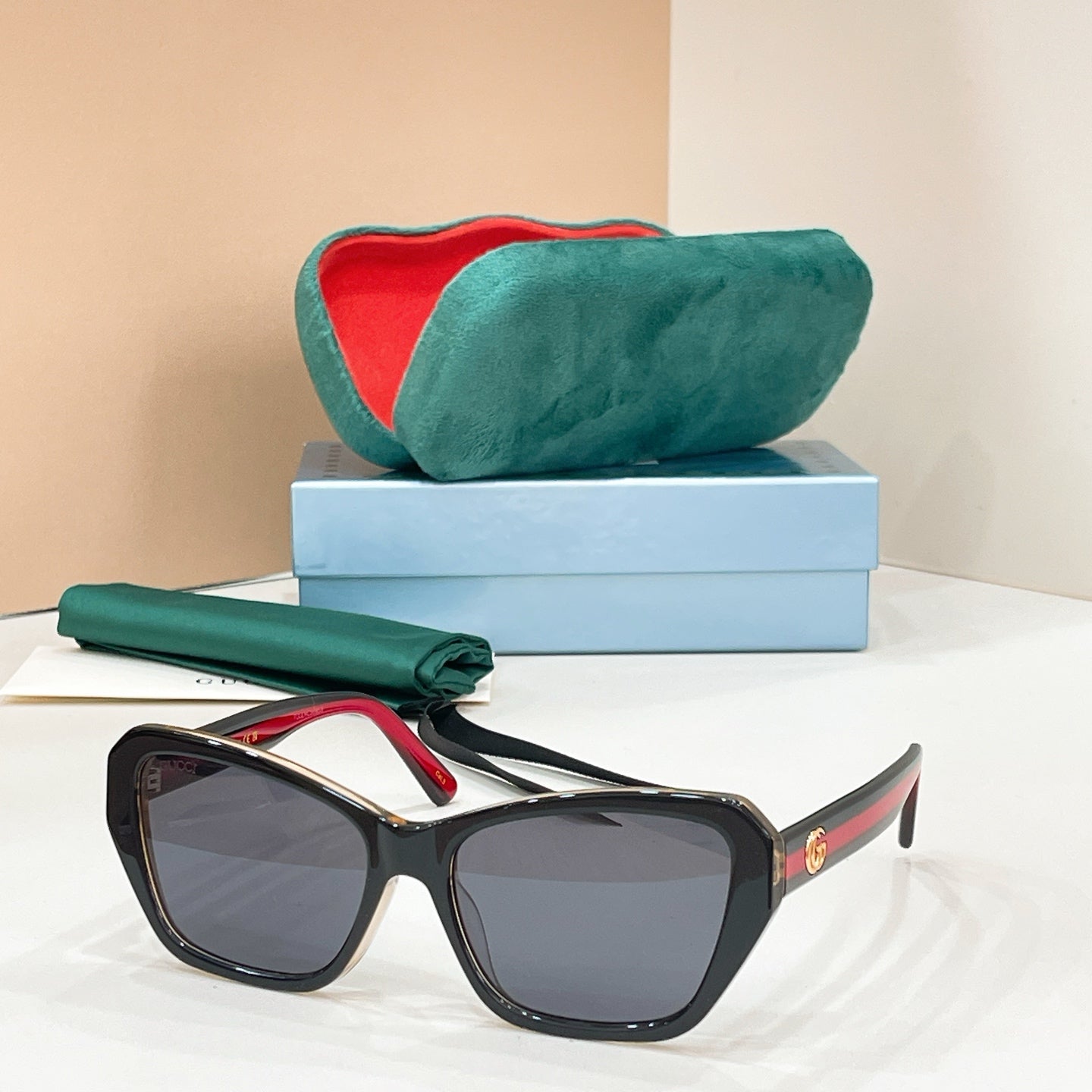 GUCCI Sunglasses-GG1486S