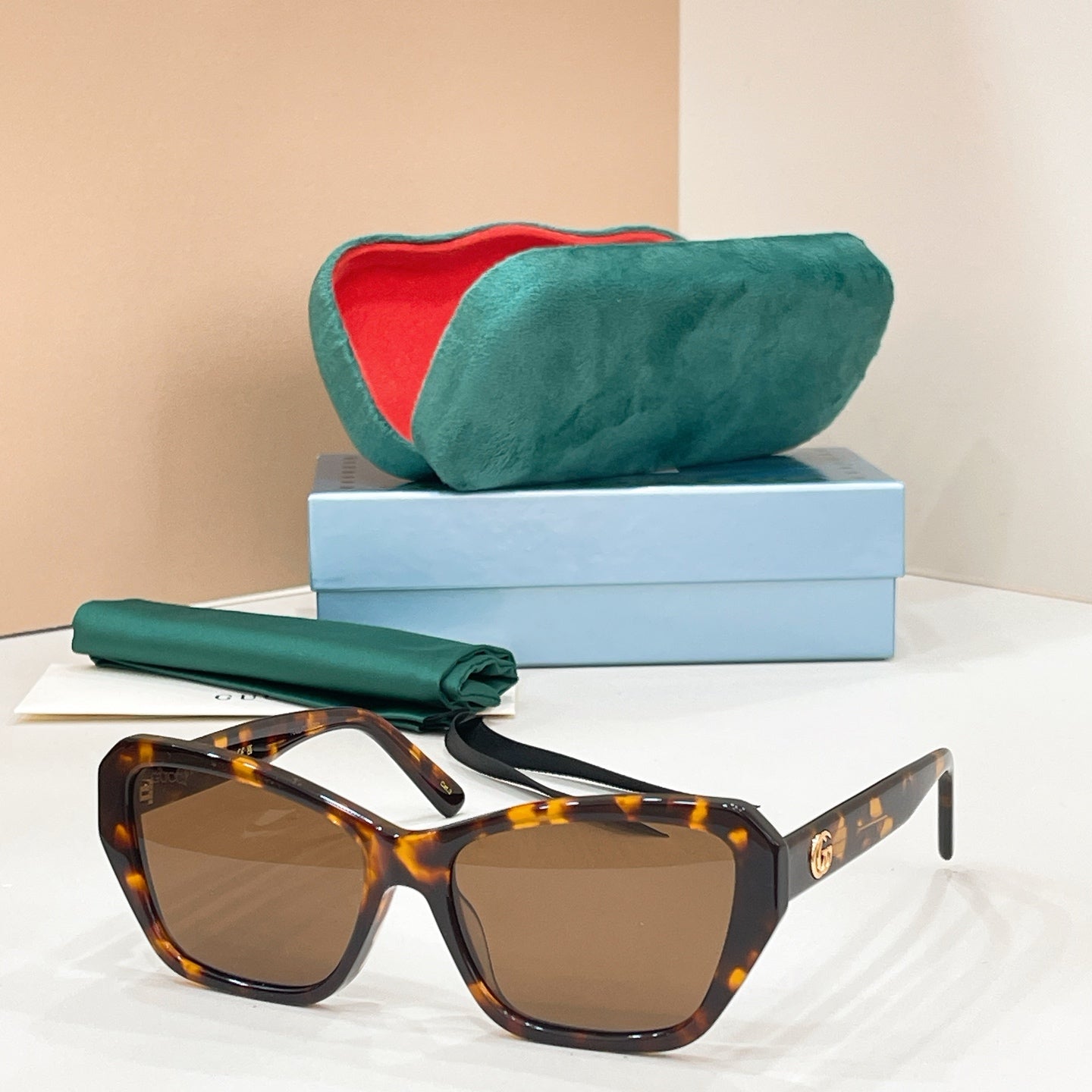 GUCCI Sunglasses-GG1486S