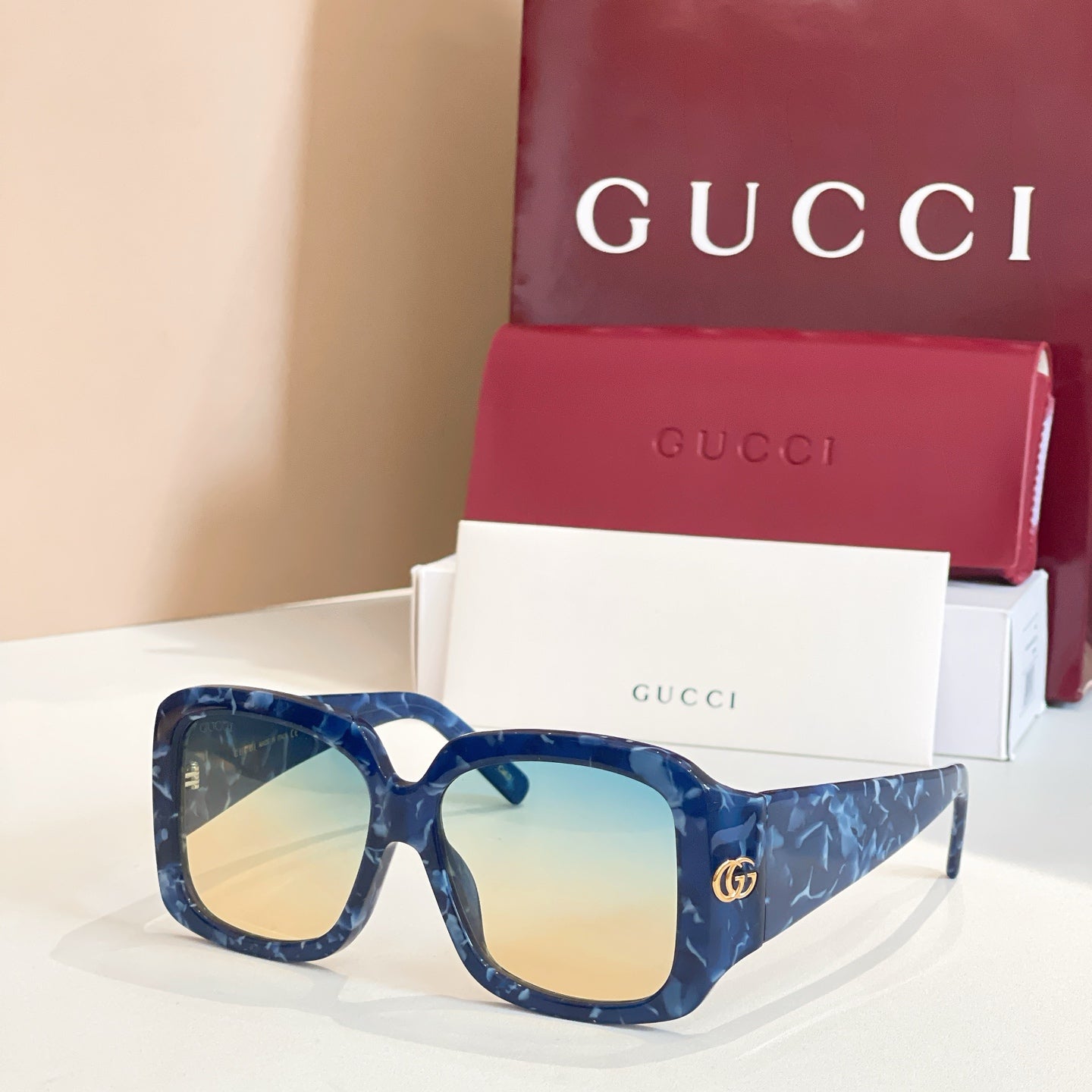 GUCCI Sunglasses-GG1402S