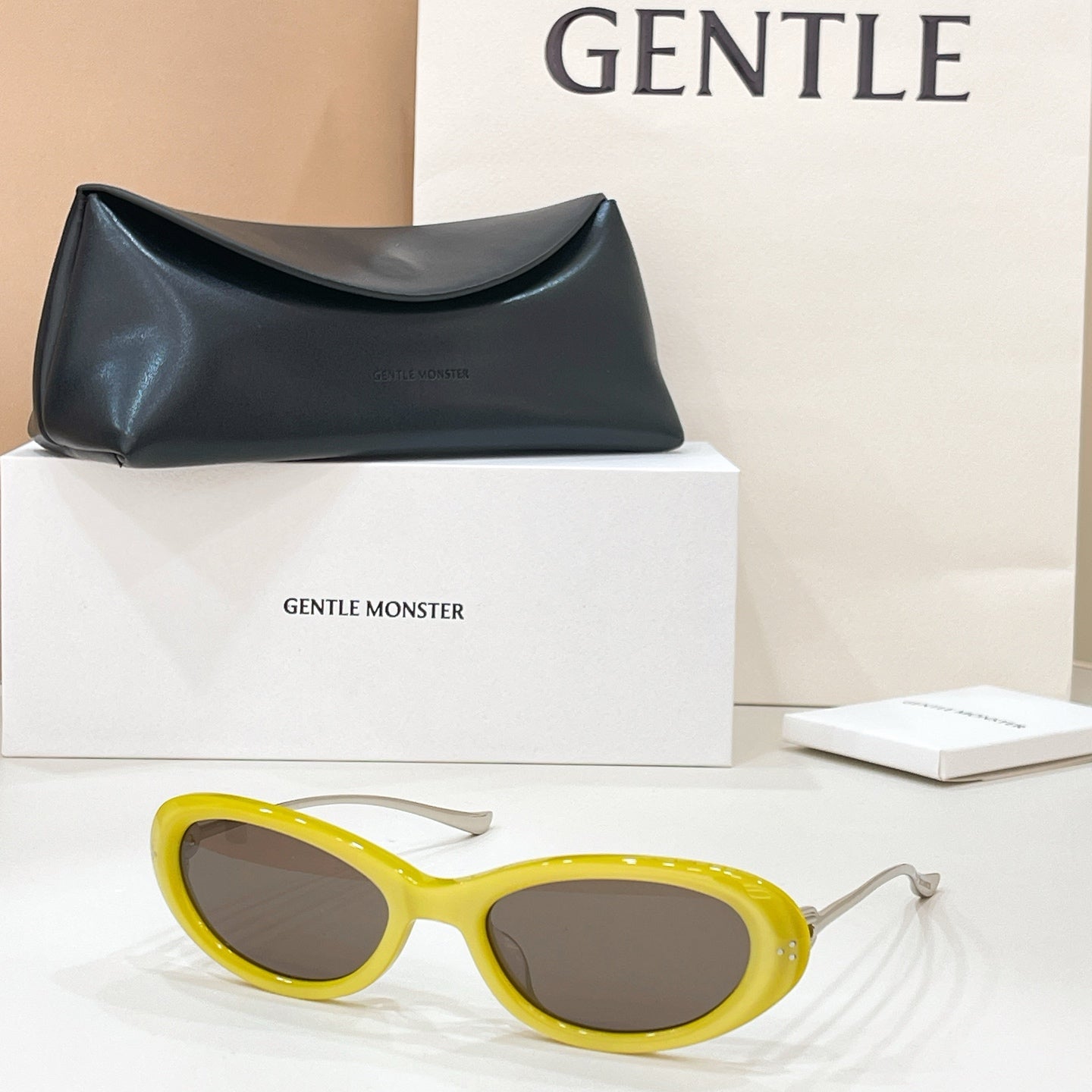 GENTLE MONSTER  Sunglasses-ORA
